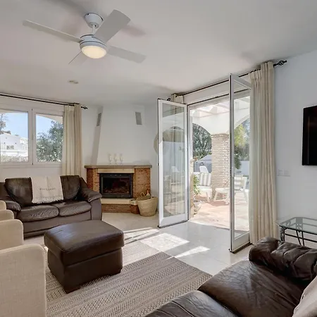 빌라 088 Bright And Spacious Andalusian Style With Private Pool *