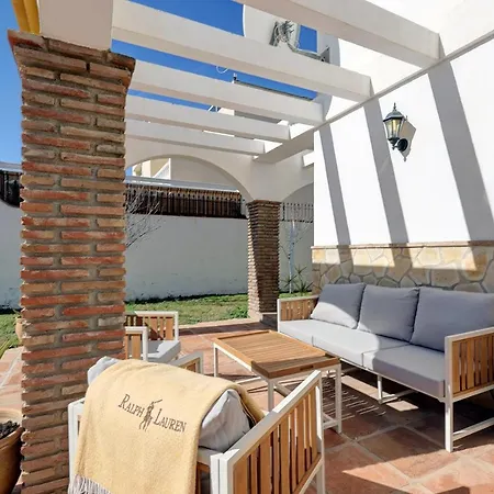 Villa 088 Bright And Spacious Andalusian Style With Private Pool Fuengirola