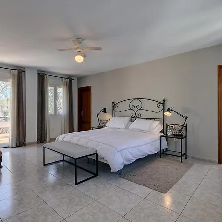 Villa 088 Bright And Spacious Andalusian Style With Private Pool